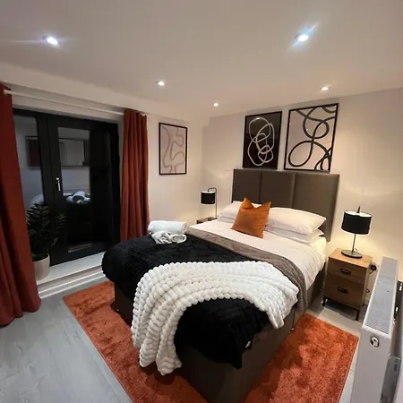 Premier Central London North Apartment